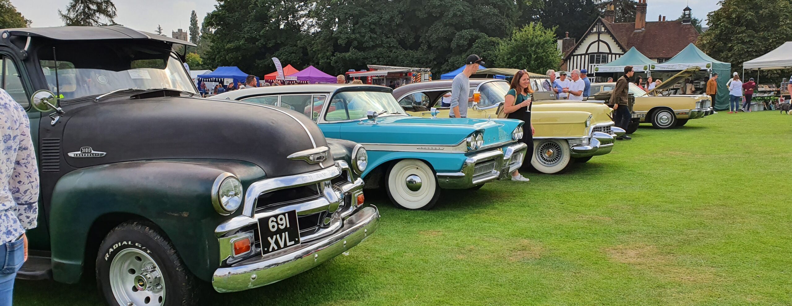 Classic Cars & Retro Vintage on the Green 2021